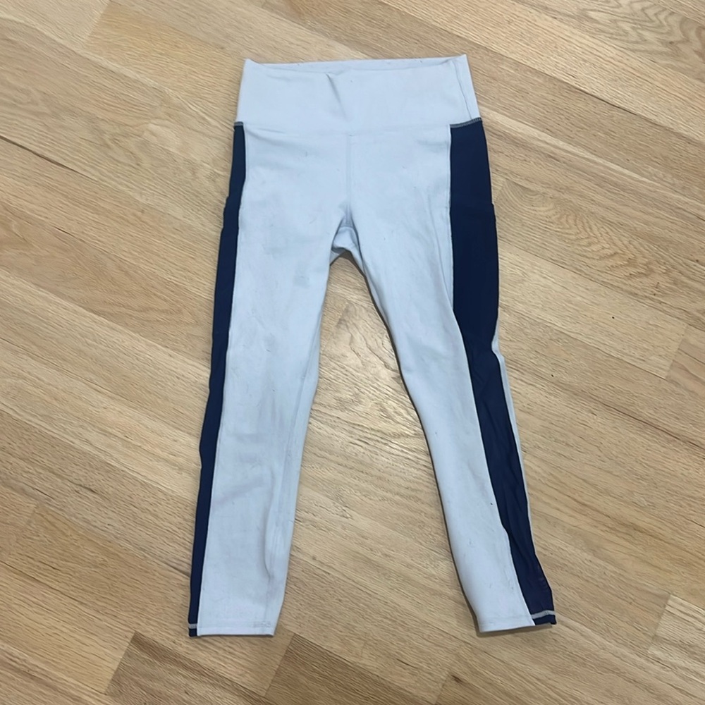 Fabletics size small powerhold leggings 7/8 length